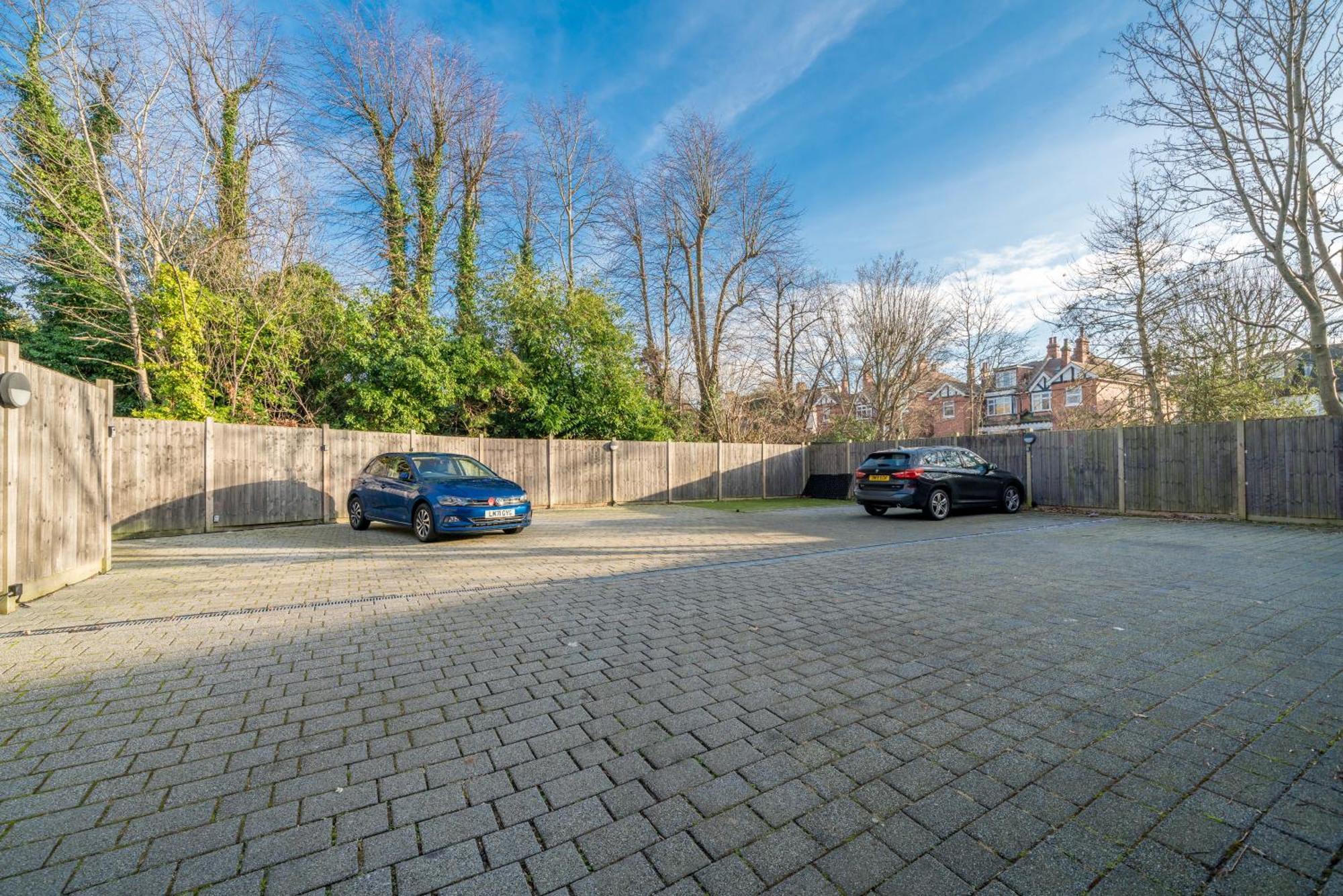 Boutique Lux London Apartments-Free Parking Totteridge Bagian luar foto