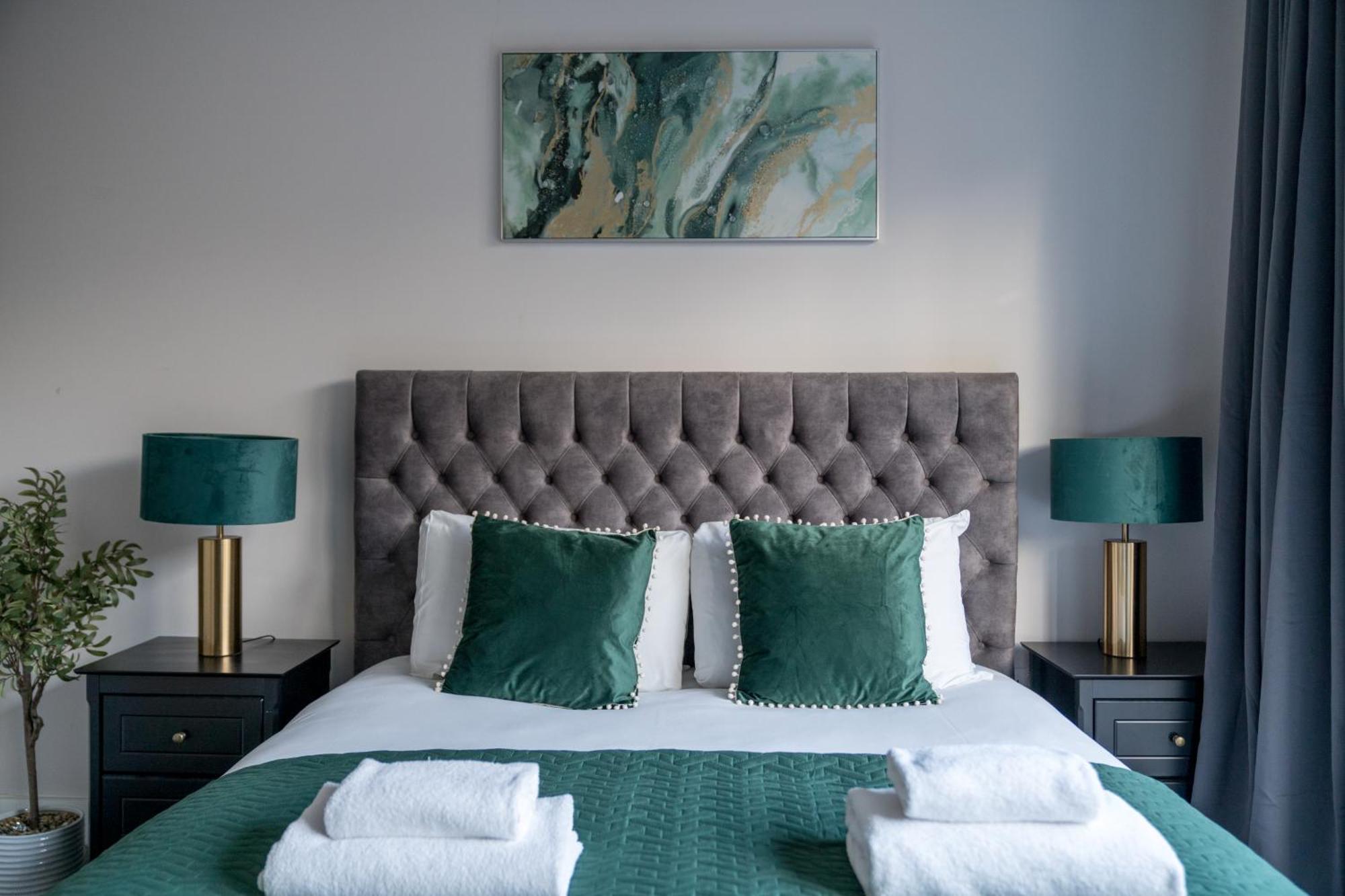 Boutique Lux London Apartments-Free Parking Totteridge Bagian luar foto