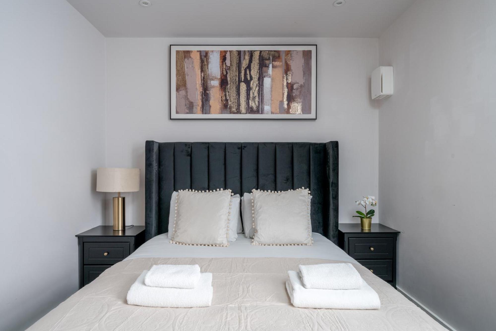 Boutique Lux London Apartments-Free Parking Totteridge Bagian luar foto